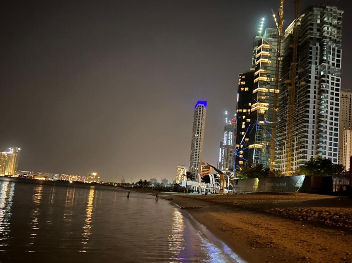Route 66 Beach Hostel Dubai Exterior foto