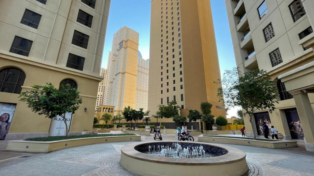 Route 66 Beach Hostel Dubai Exterior foto