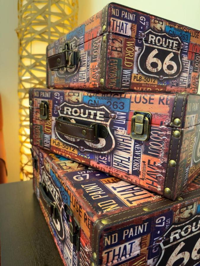 Route 66 Beach Hostel Dubai Exterior foto